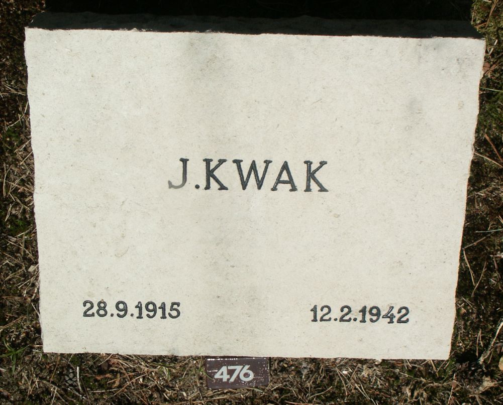 Grafsteen Jan Kwak Erebegraafplaats Loenen