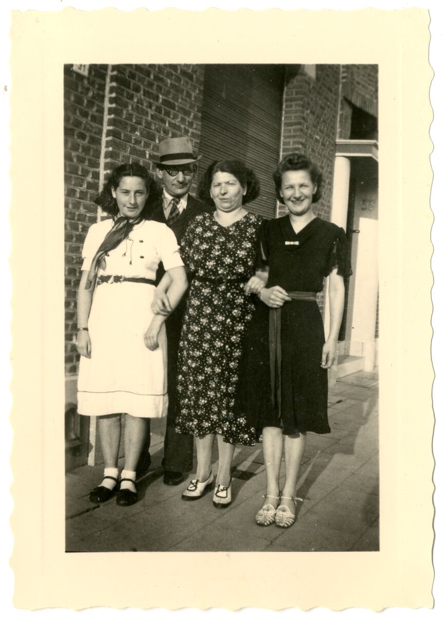 Groepsfoto familie Tertaas