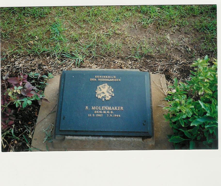 Graf reinder Molenmaker op de begraafplaats in Kanburi.