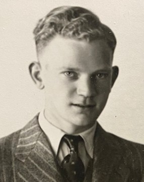 Cornelis Gijsbertus Dorsman (geb. 20-4-1920 te Heerjansdam) foto uit 1939-40