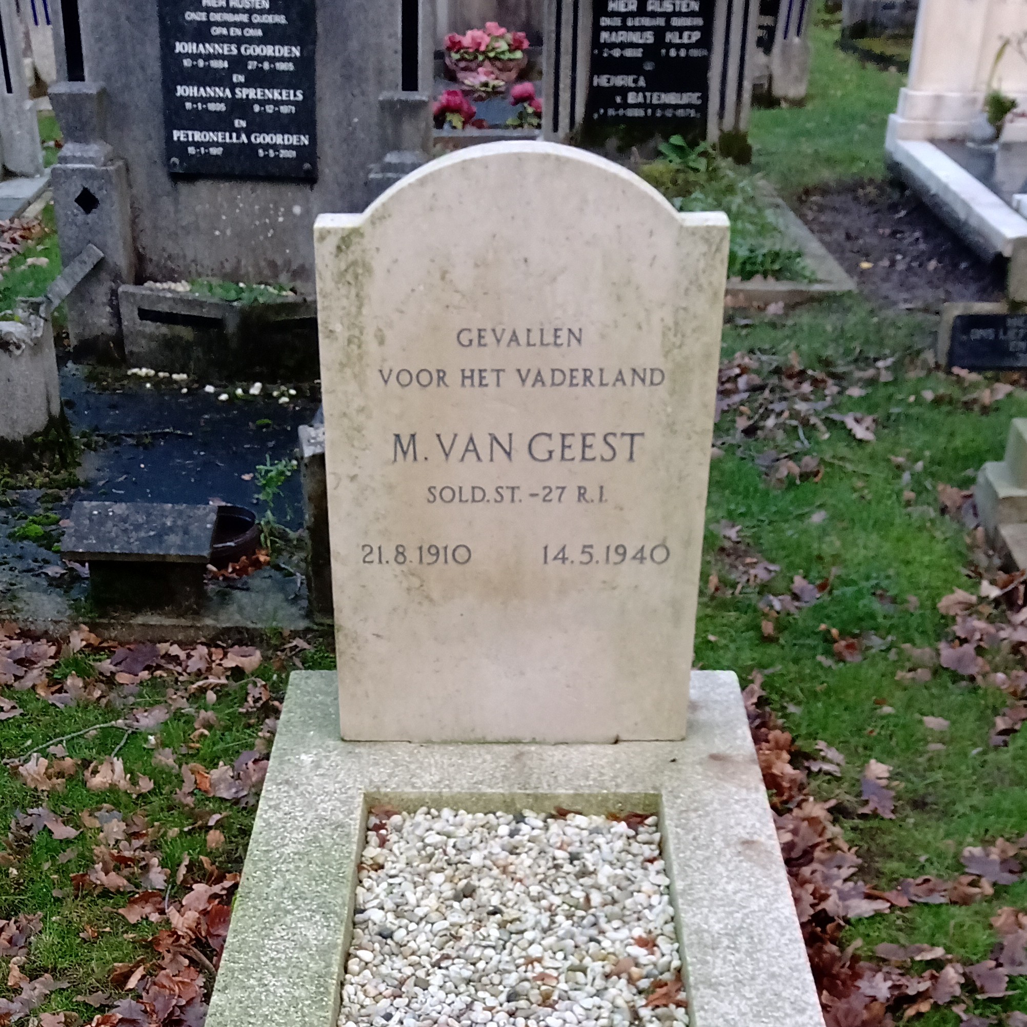 Oorlogsgraf van M. van Geest