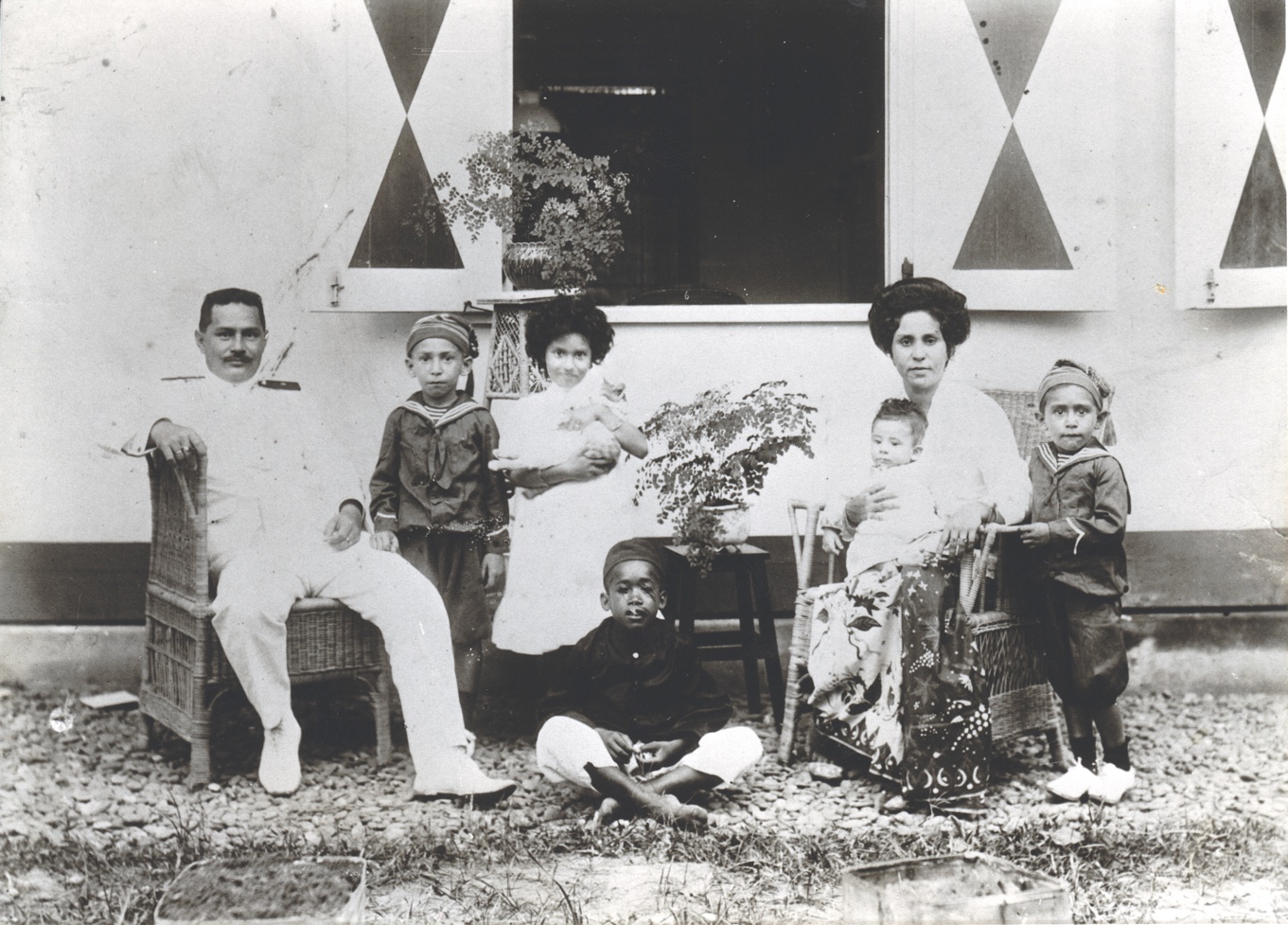 Gezinsfoto Familie Nuse uit 1910.