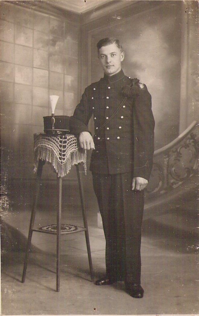 Remi van den Akker, ca. 1934