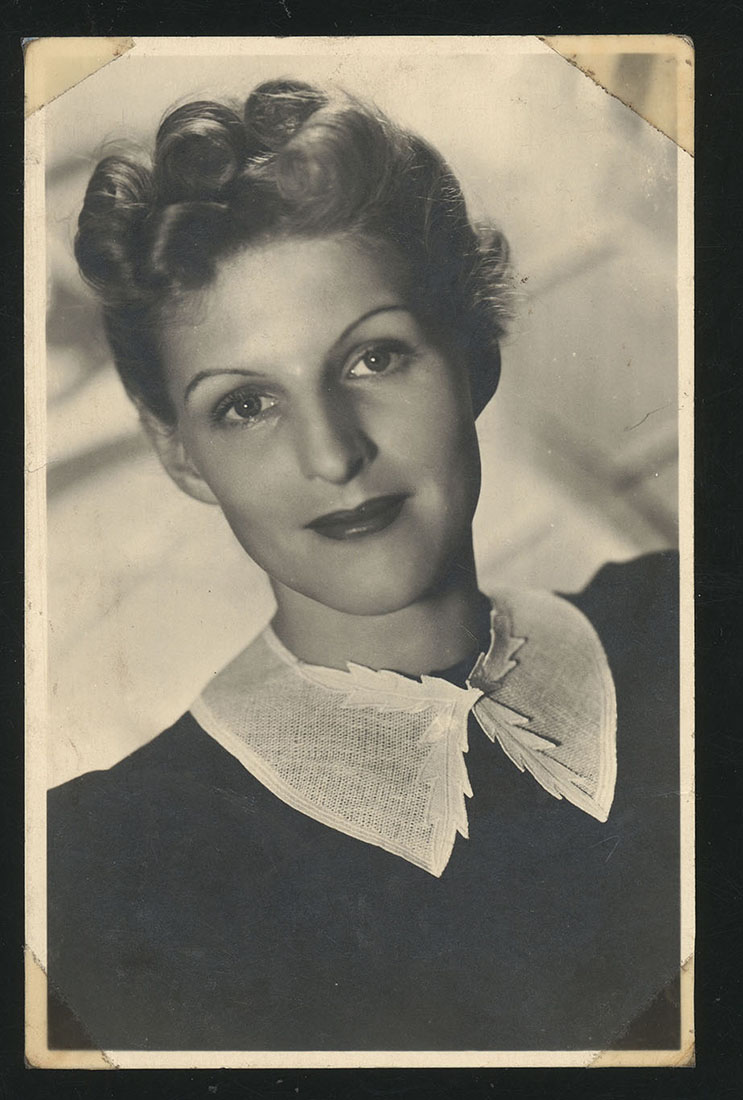 Rika Schelvis, Born 7 November, 1920