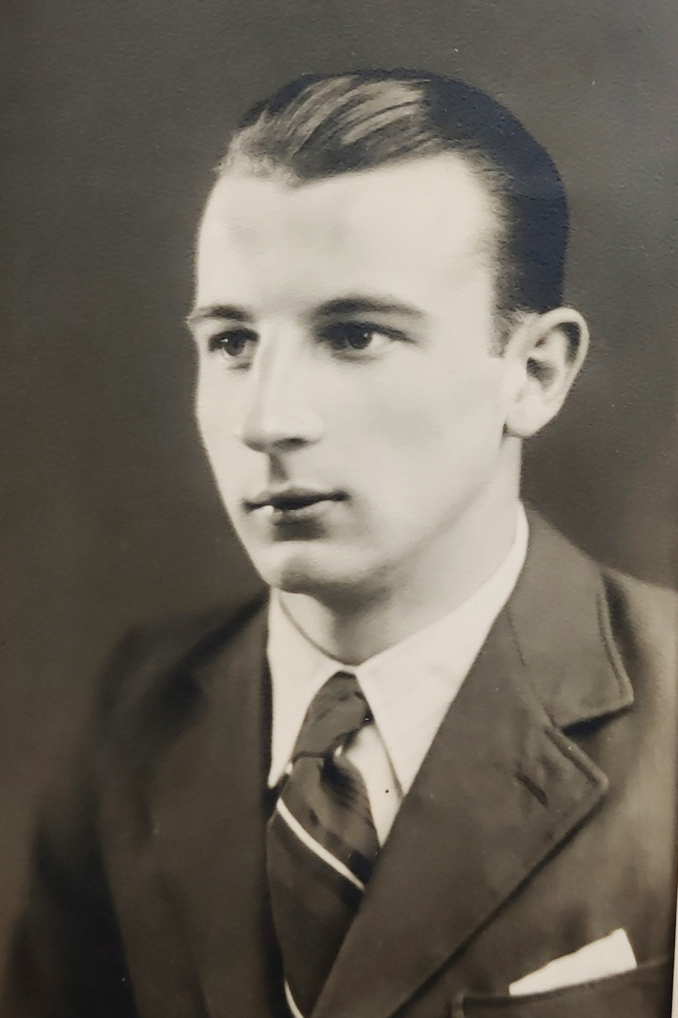 Bernard Tueel 1943
