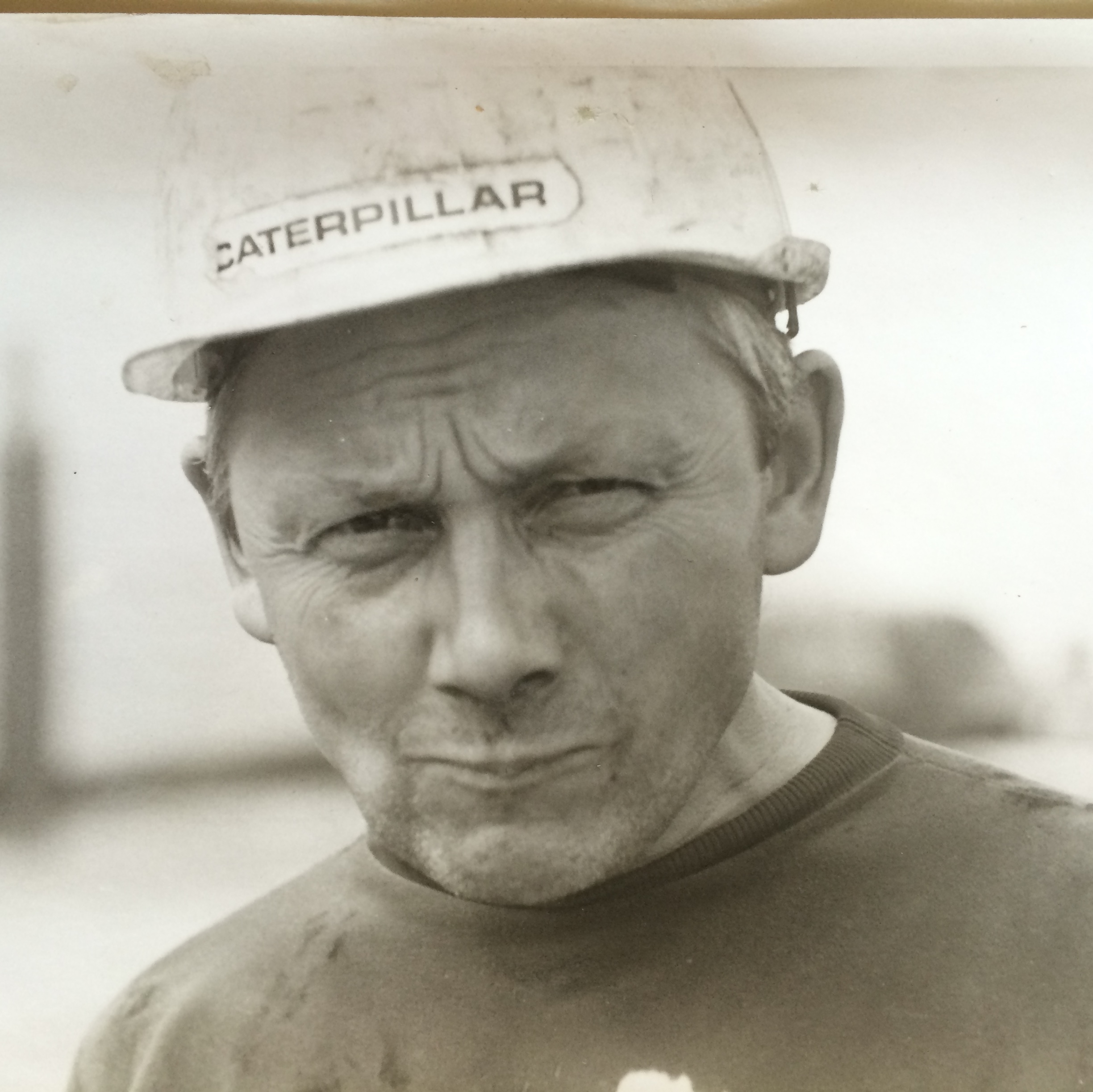 Klaas Hendrik Emmelkamp in 1968, op zijn werk in Libië.